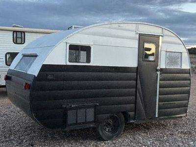 Vintage Teardrop Camper