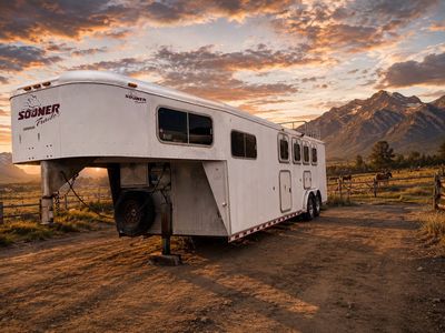 2000 Sooner 4 Horse Weekender #2629