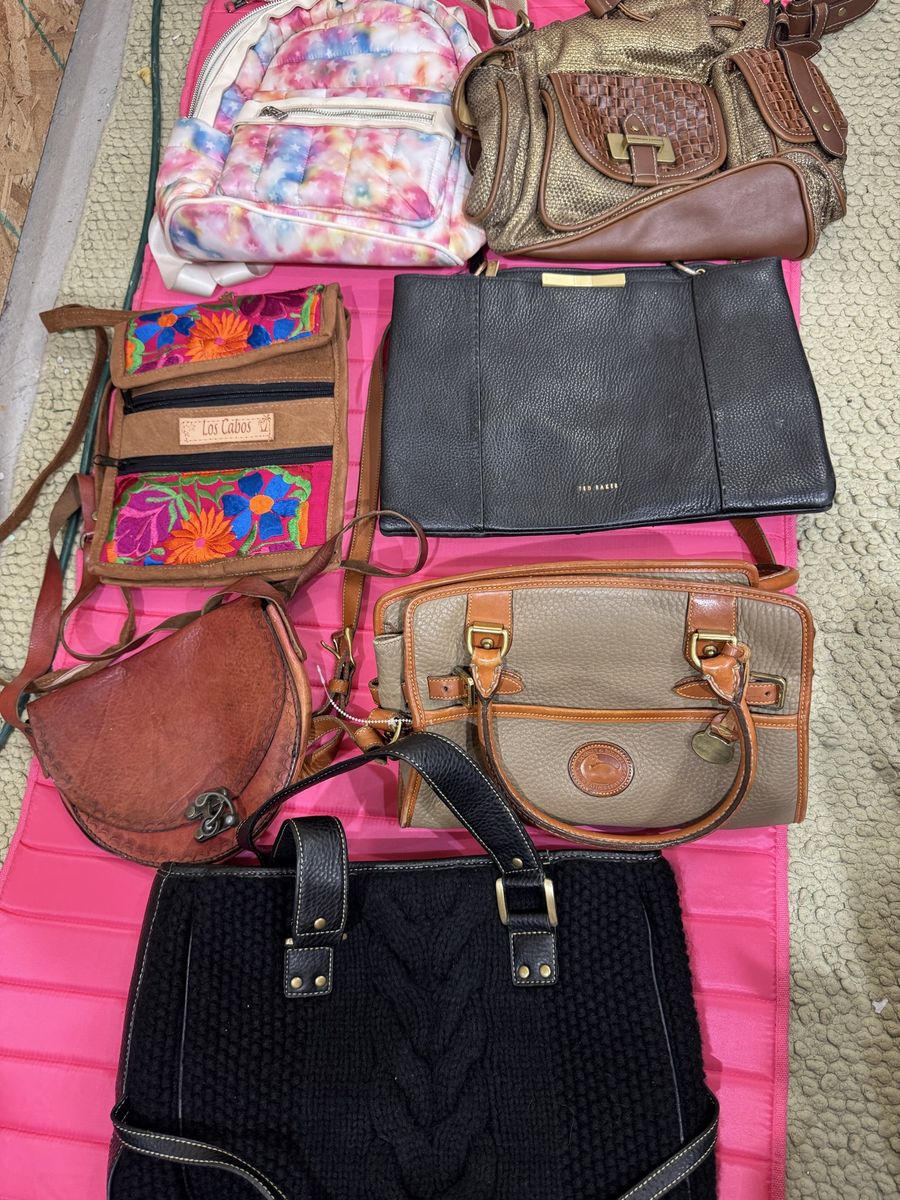 Women handbags lot