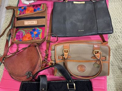 Women handbags lot