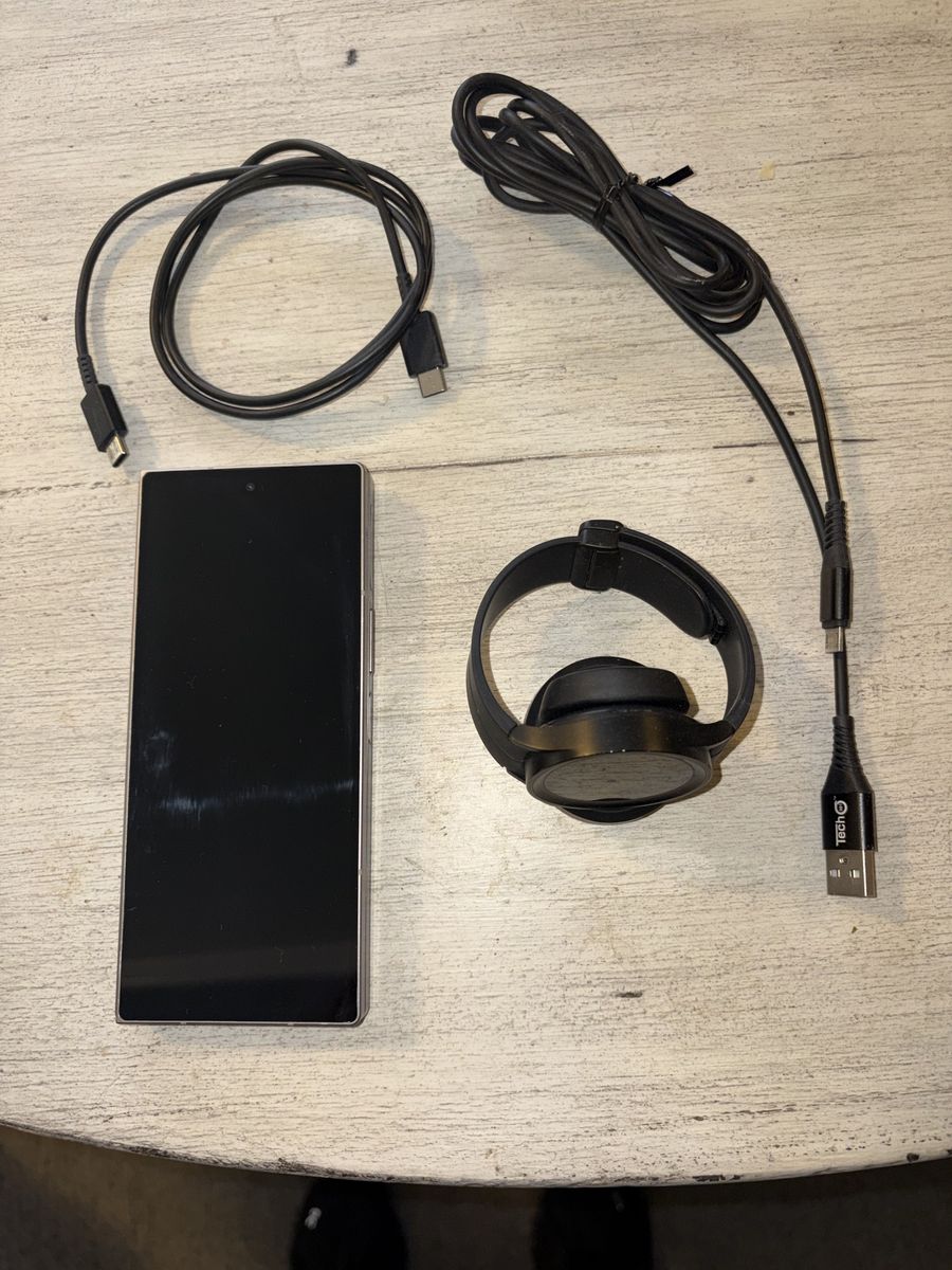 Samsung Galaxy Z Fold 6 and Watch5 Pro bundle