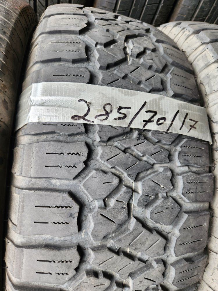 285/70r17 kenda klever at 