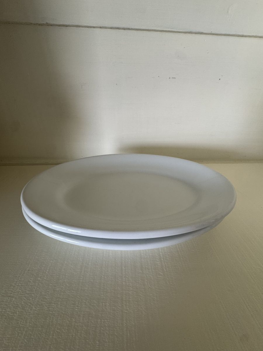 Set of 2 White Ceramic Oval Serving Platters (11.5" x 8")