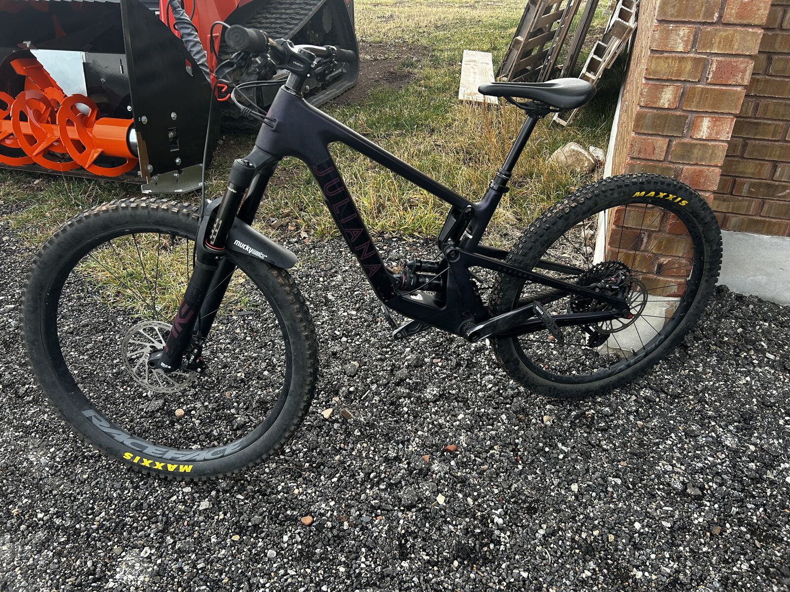 2022 Juliana Furtado S Carbon C