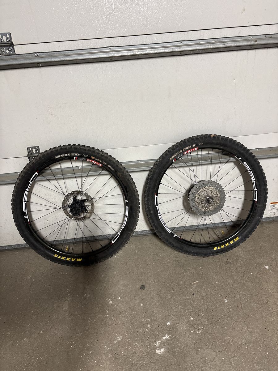 24  Stans Crest Wheelset