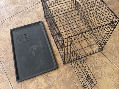 Pet Crate Dog Kennel Metal Folding Wire Cage w/ Tray. 36 inches x 24inches tall x 22 inches wide