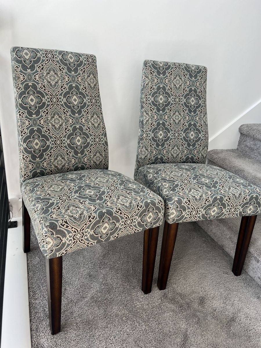 Pair of Blue-Gray & Cream Medallion/Damask Parsons Chairs (Set of 2)