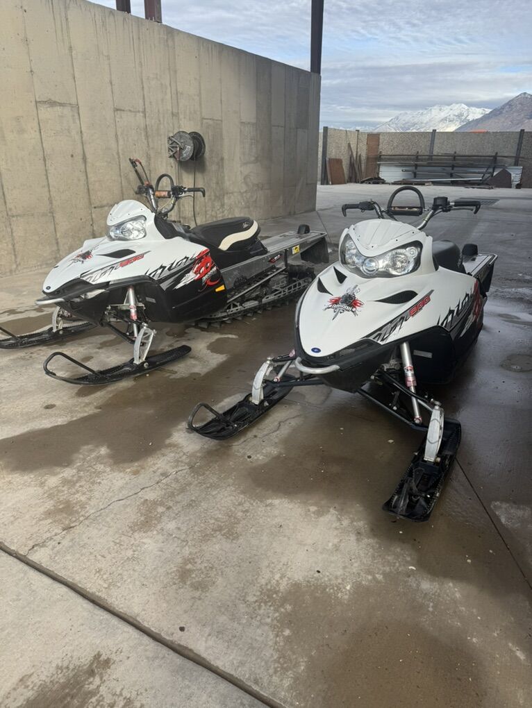 2009 Polaris Dragon Snowmobiles