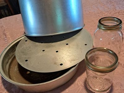 Steam Canner and 20 Quart Mason Jars