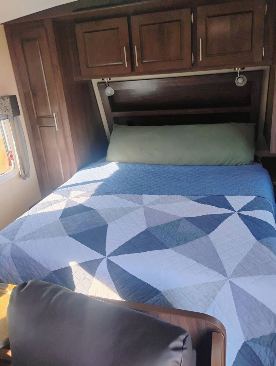 2020 Arctic Fox 25R Never been used travel trailer