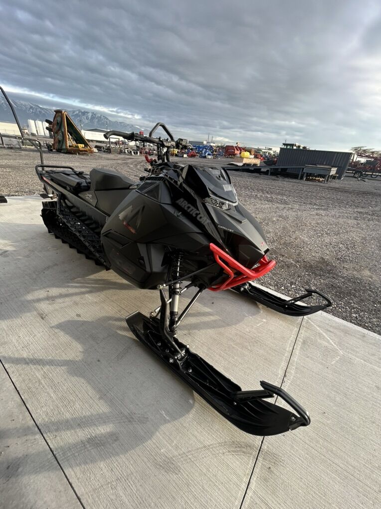 2025 Arctic Cat M 858 Catalyst 154 3.0 Snowmobile