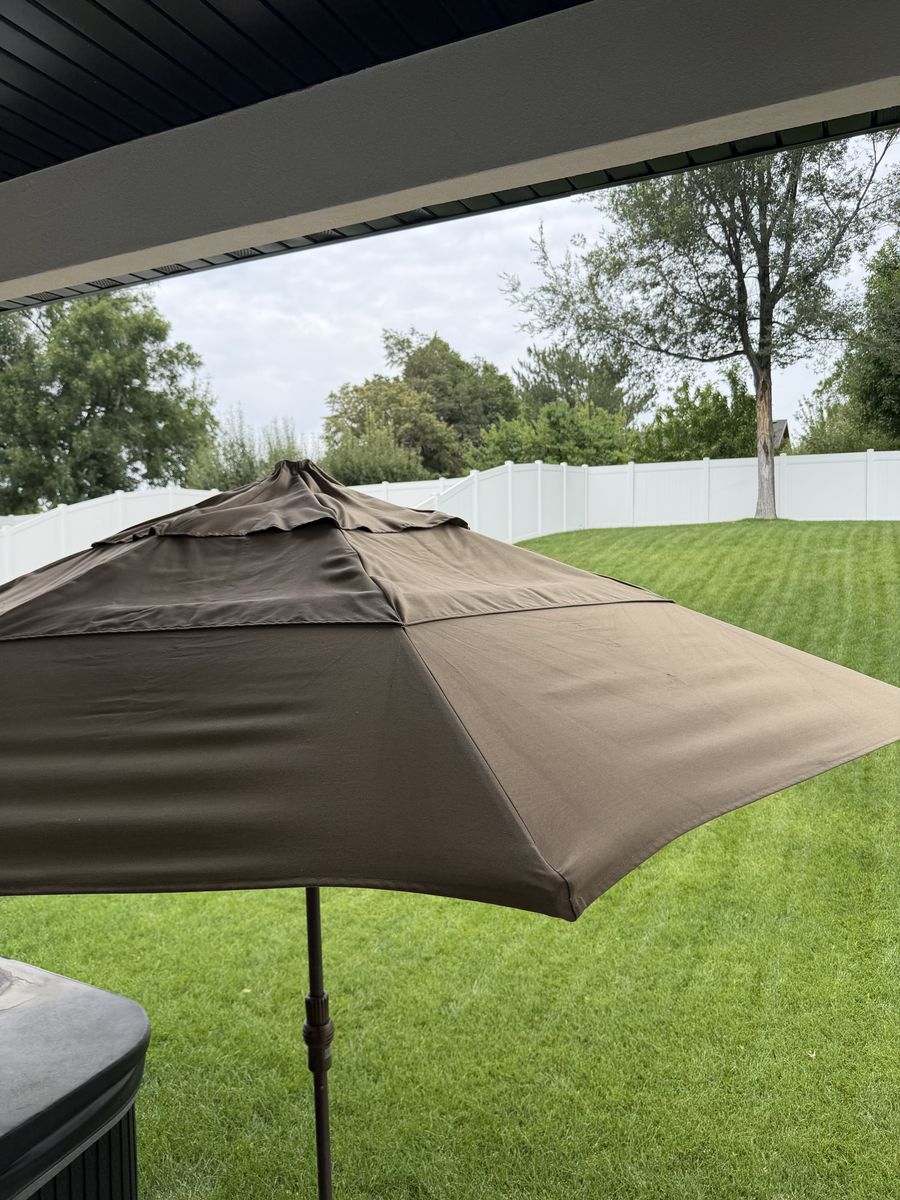 10’ wide outdoor patio table umbrella