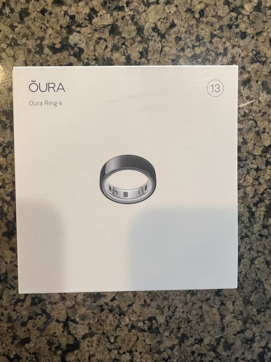 Oura gen 4 ring (unopened box)
