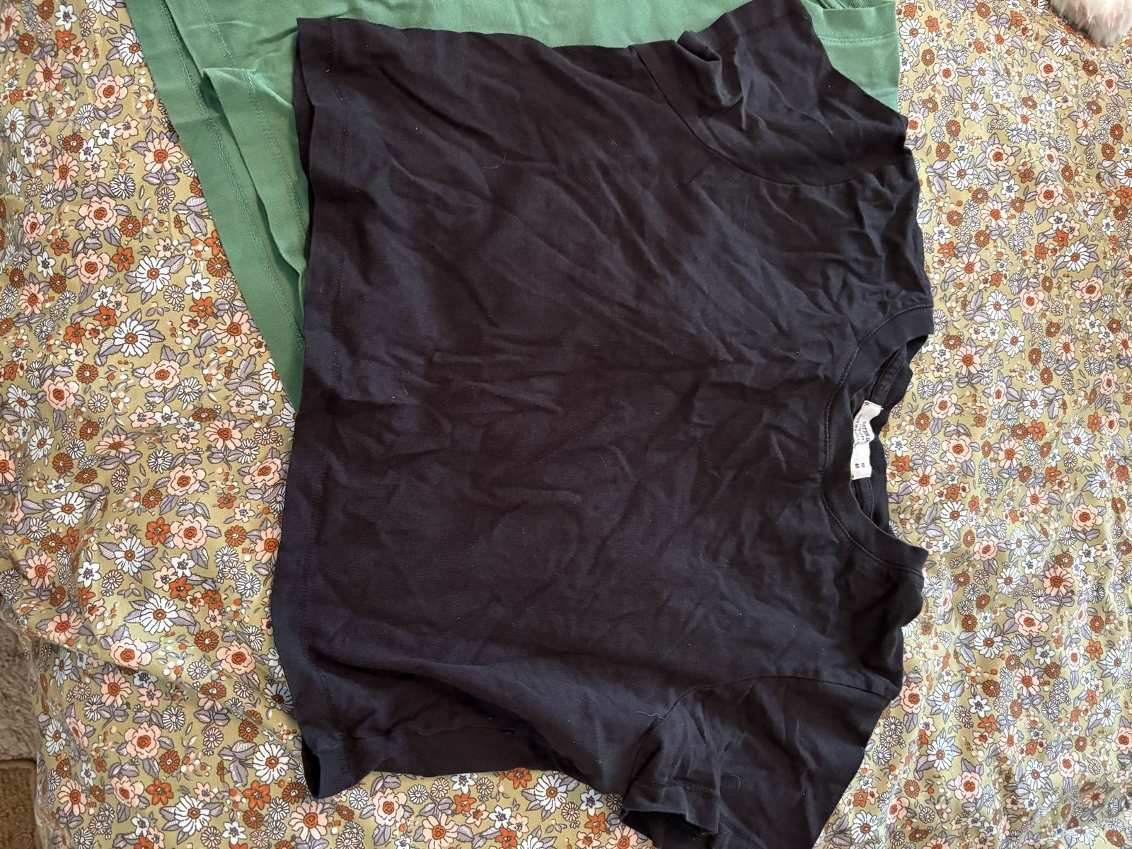 Main image 3