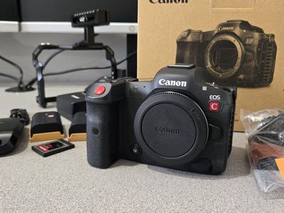 Canon R5 C R5C 8K Cinema EOS System Mirrorless Camera Body with Rig Cage, and CFexprese card