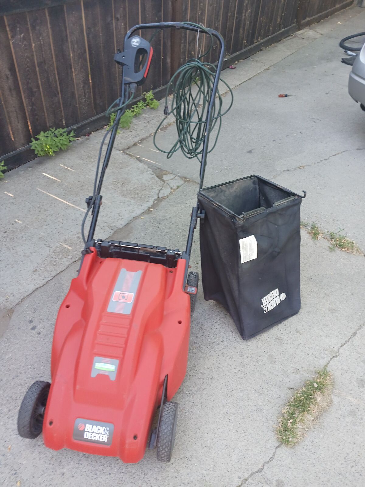 Lawn Mower - Elecric - Black an Decker -