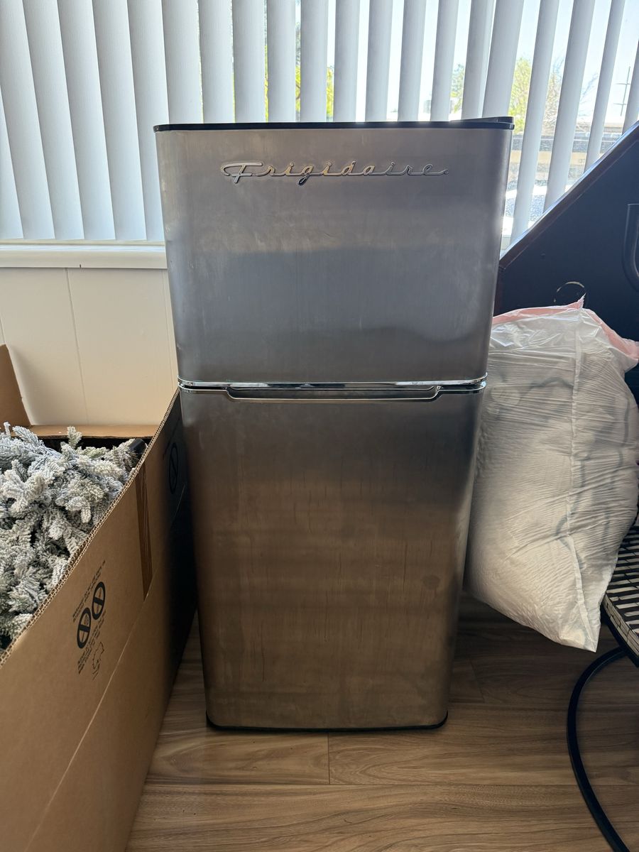 Frigidaire Mini Fridge