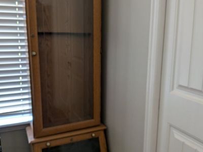 Wooden Gun Cabinet with Etched Glass Deer Detail and Bottom Storage
