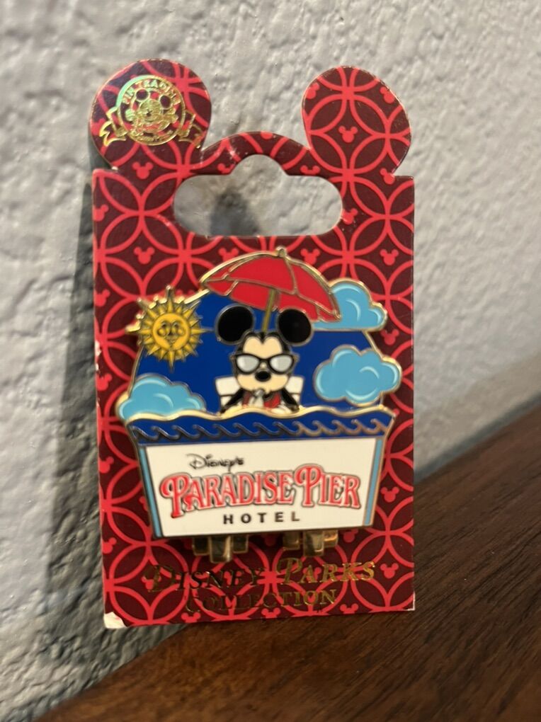 Mickey Paradise Pier Hotel Hinged Pin