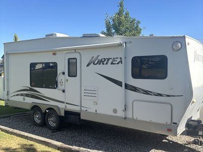 2007 Vortex by Thor 244fs toy hauler