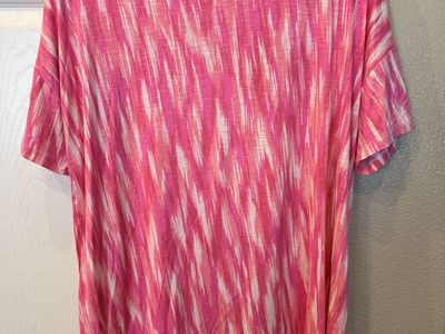 Women’s Size 2X Pink Top