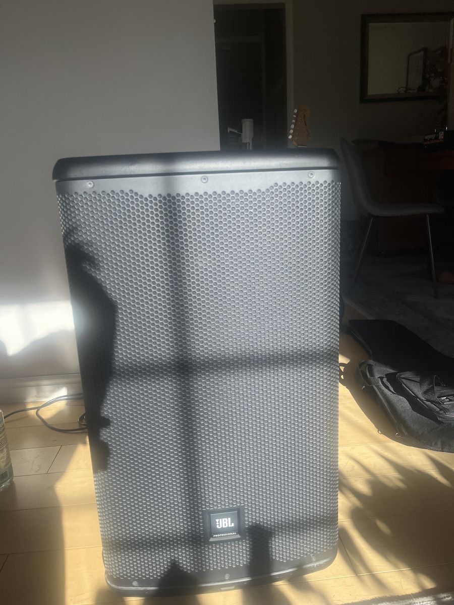 JBL EON712 Two-Way 1300W Powered Portable PA Speaker with Bluetooth and DSP