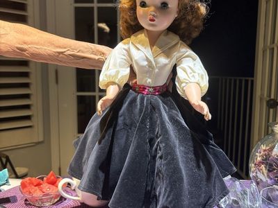 Vintage Madame Alexander "Cissy" Doll