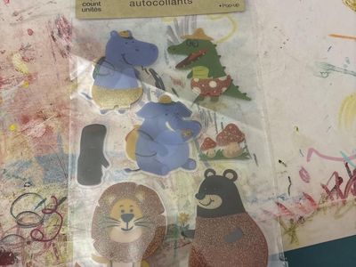 Crafter's Square Pop-Up Animal Stickers - 7 Count Glitter Safari Animals for Paper Crafts