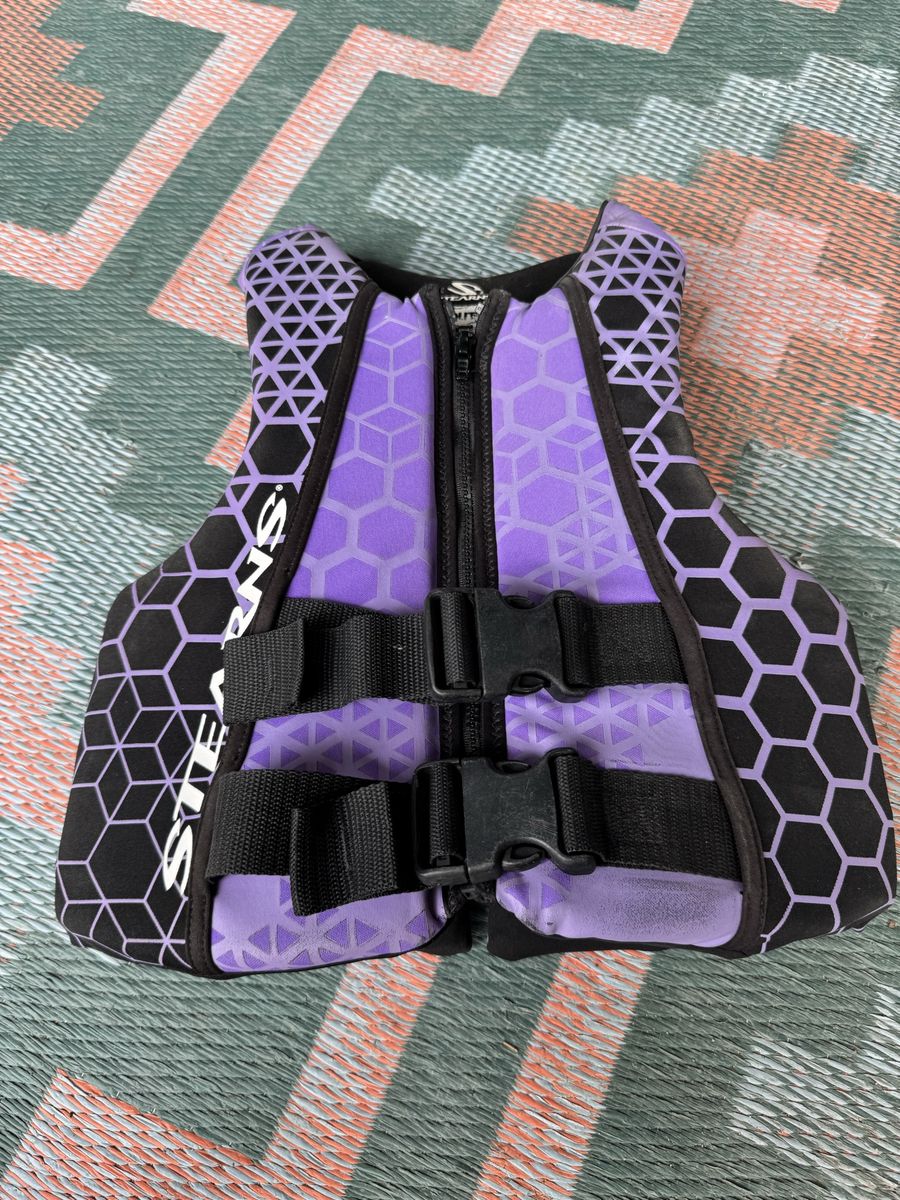 Stearns Youth PFD Life Vest Purple Black Geometric Size Youth