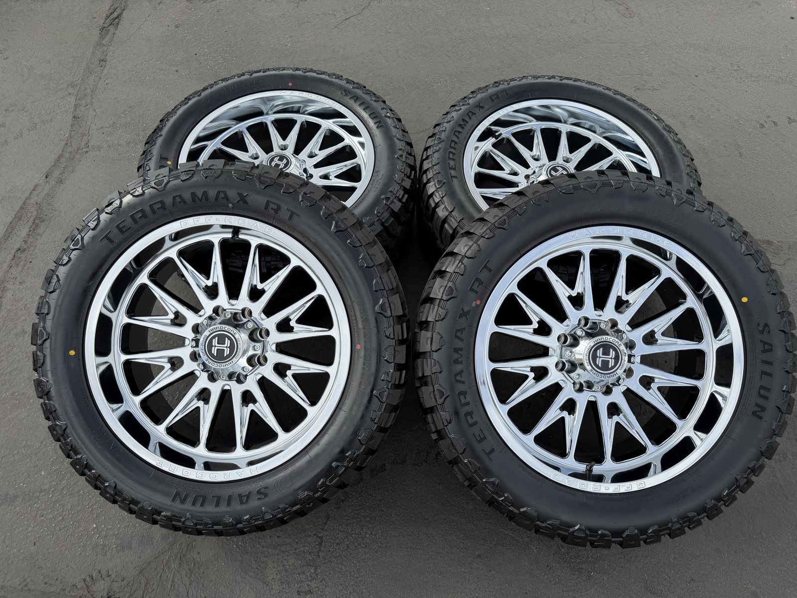 Brand new 35x12.50r22 Terramax RT Chrome Hardcore HC111 8x170 Ford F250 F350 Superduty Powerstroke Excurison wheels and tires 
