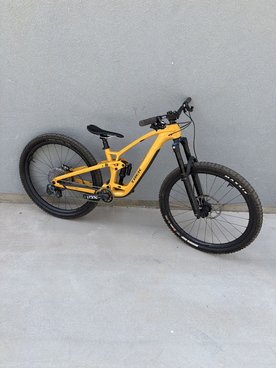 Trek Fuel EX Gen 6 - Size Small, Full Suspension,