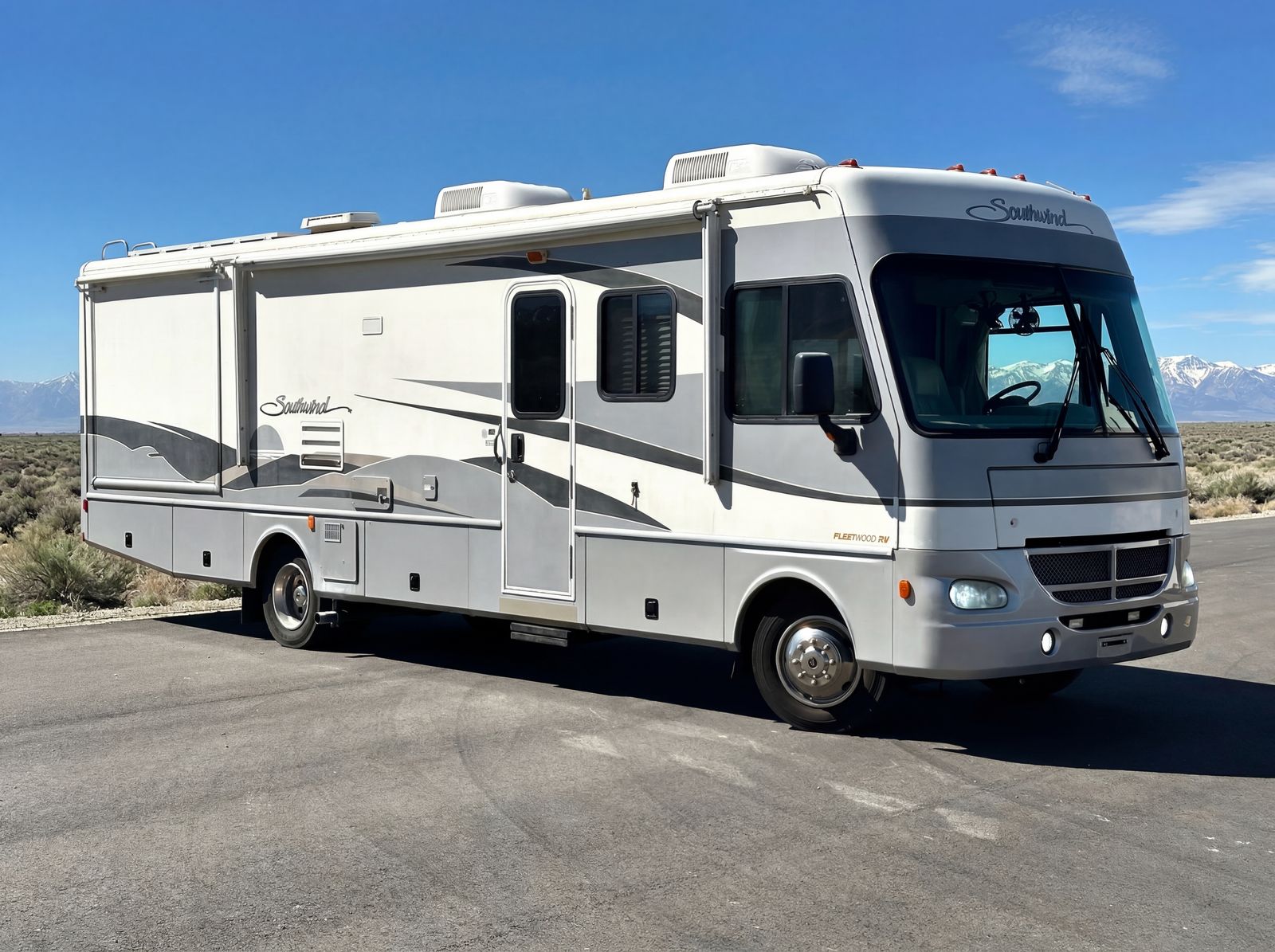 2002 Fleetwood Southwind