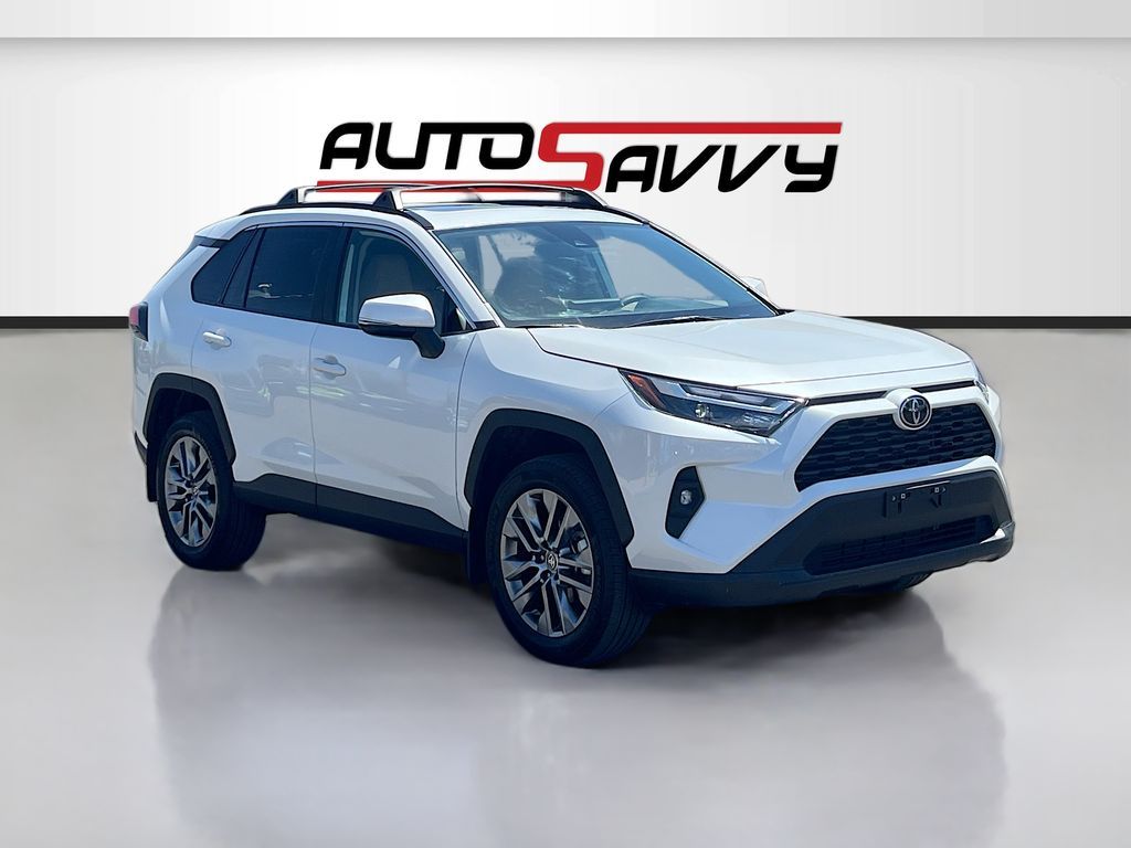 2025 Toyota RAV4 XLE Premium