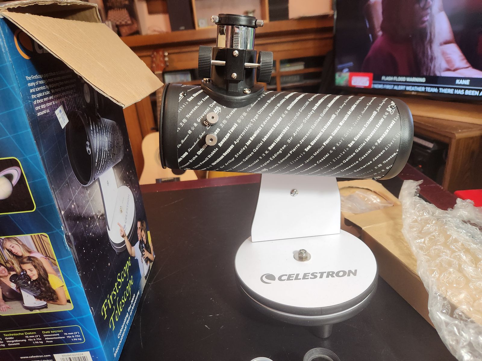 Celestron Dobsonian 75 or 15 power telescope with 3 lenses.  3" reflector.  Pivots on the base.  Works great.  Perfect shape.