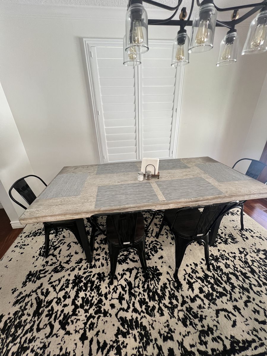 Dining room table, chairs and bench