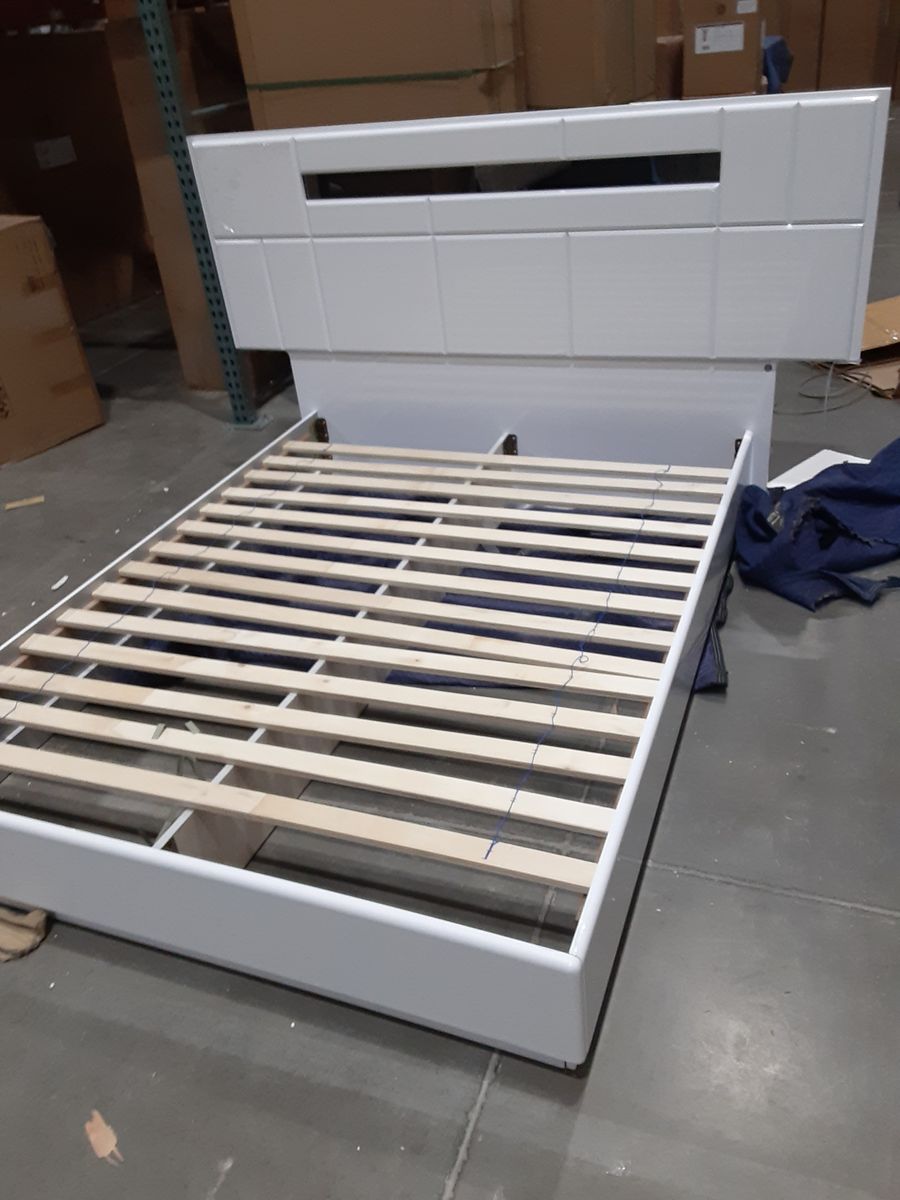 Palermo Bed White Queen New.  