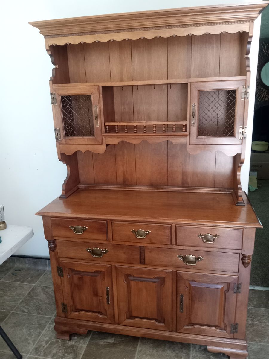 Young Republic Maple Hutch
