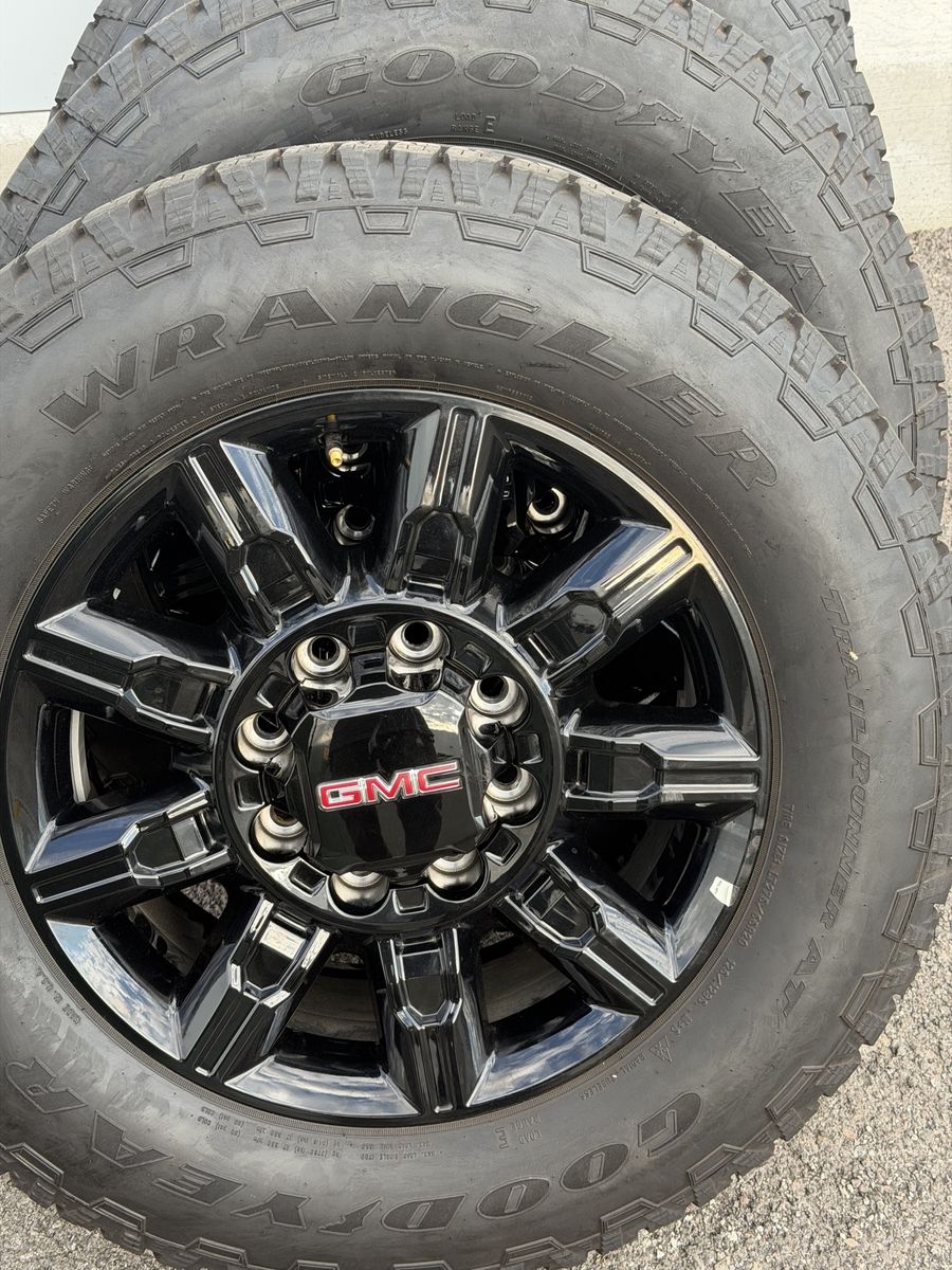 New 2026 GMC sierra 3500 AT4 wheels and tires