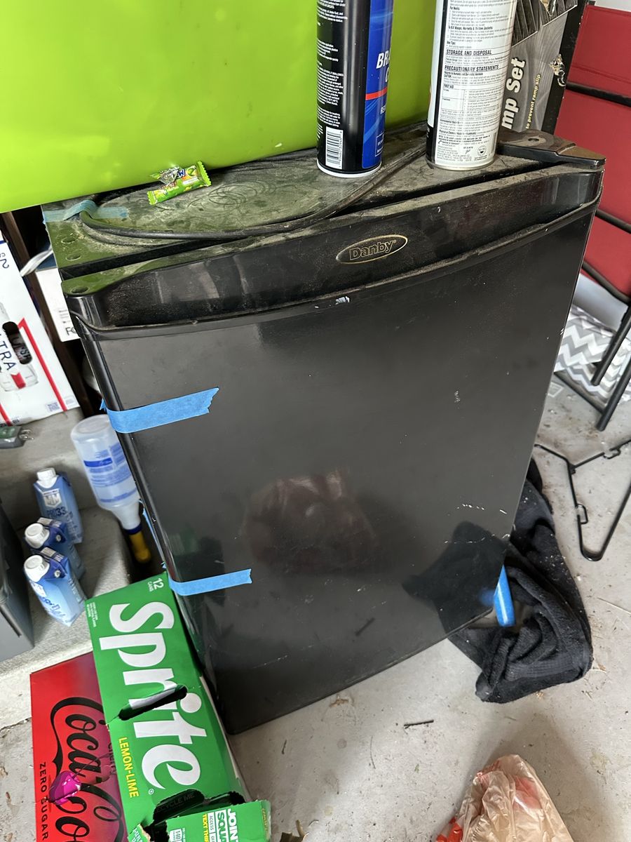 Mini fridge