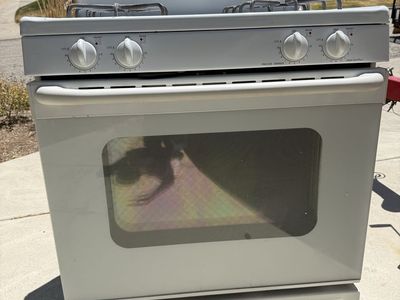 30” GE natural gas Stove/Range