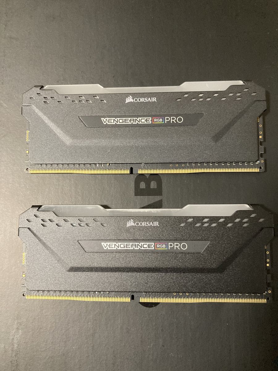 CORSAIR Vengeance RGB Pro 16GB (2 x 8GB) 288-Pin DDR4 DRAM DDR4 3000
