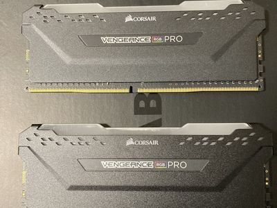 CORSAIR Vengeance RGB Pro 16GB (2 x 8GB) 288-Pin DDR4 DRAM DDR4 3000