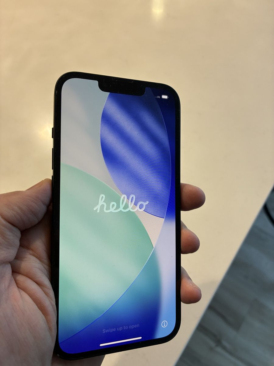 iPhone 13 128 GB locked to AT&T