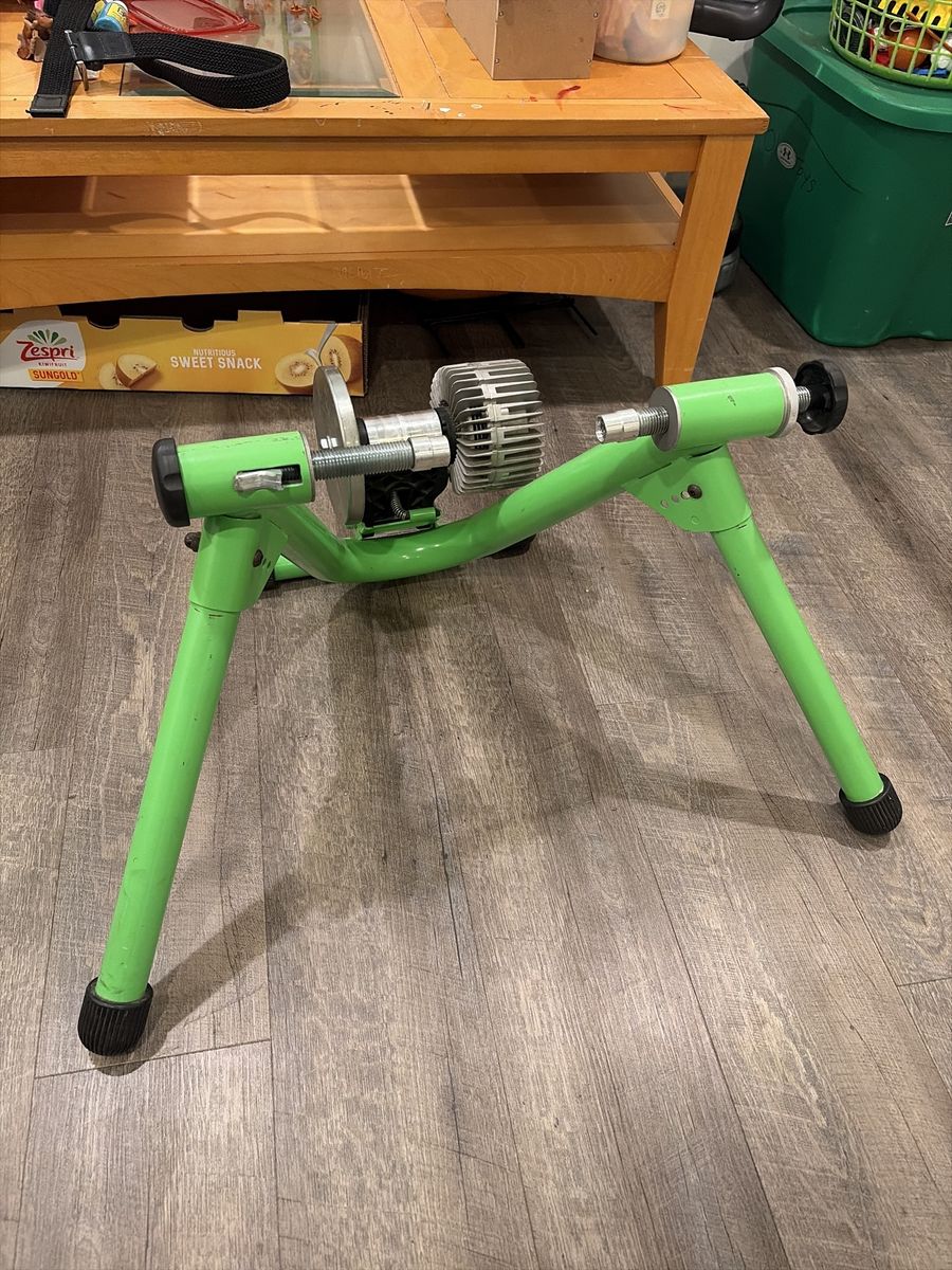 Indoor bike trainer