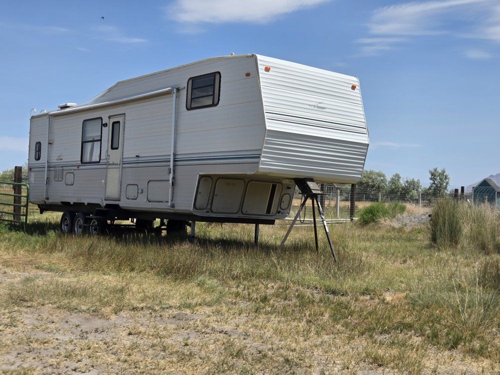 camp triler