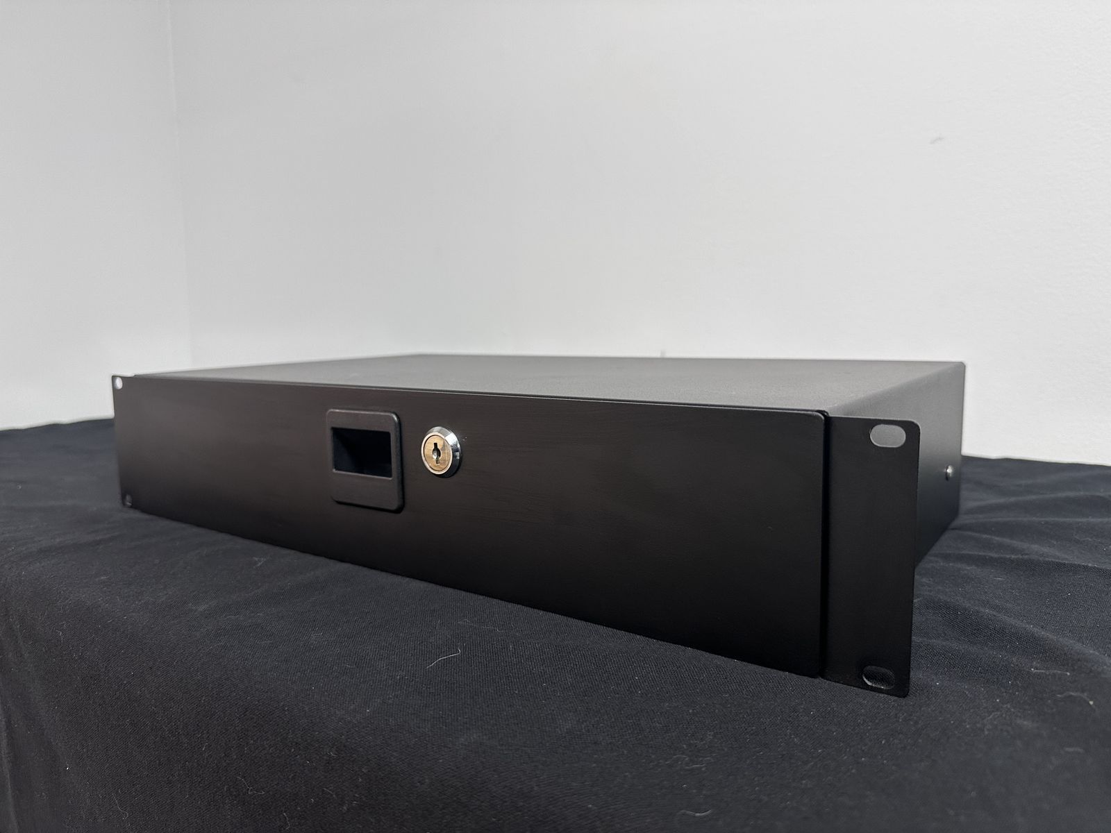 On-Stage RDLS2000 2U Shallow Locking Rack Drawer