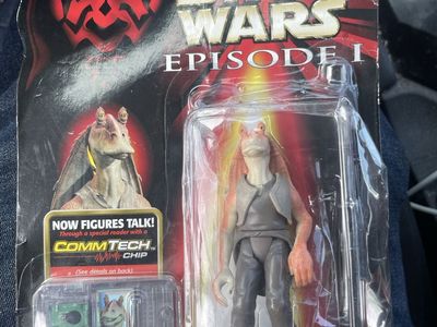 Star Wars Episode I Jar Jar Binks Action Figure with Gungan Battle Staff & COMMTECH Chip, Ages 4+
