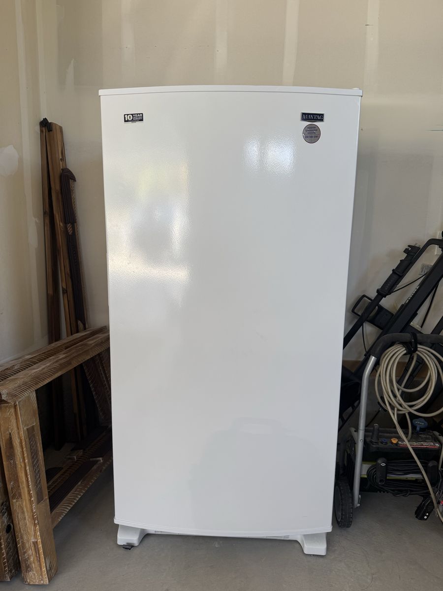 Maytag Upright Freezer 20 Cubic Feet