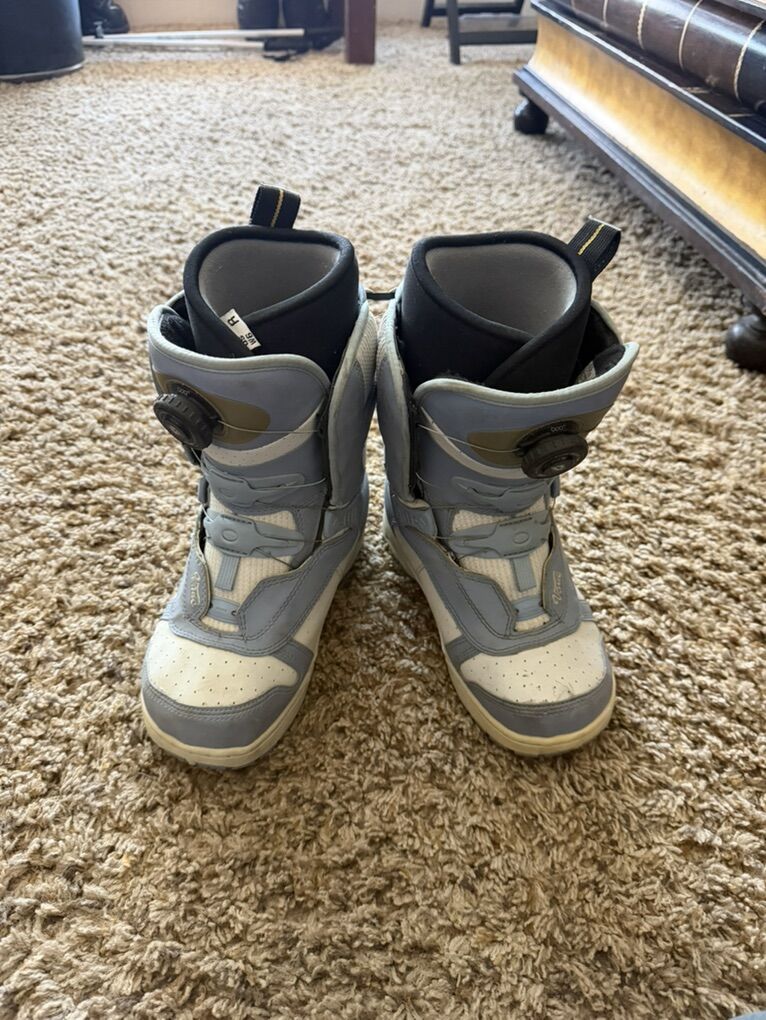 Vans Snowboard Boots
