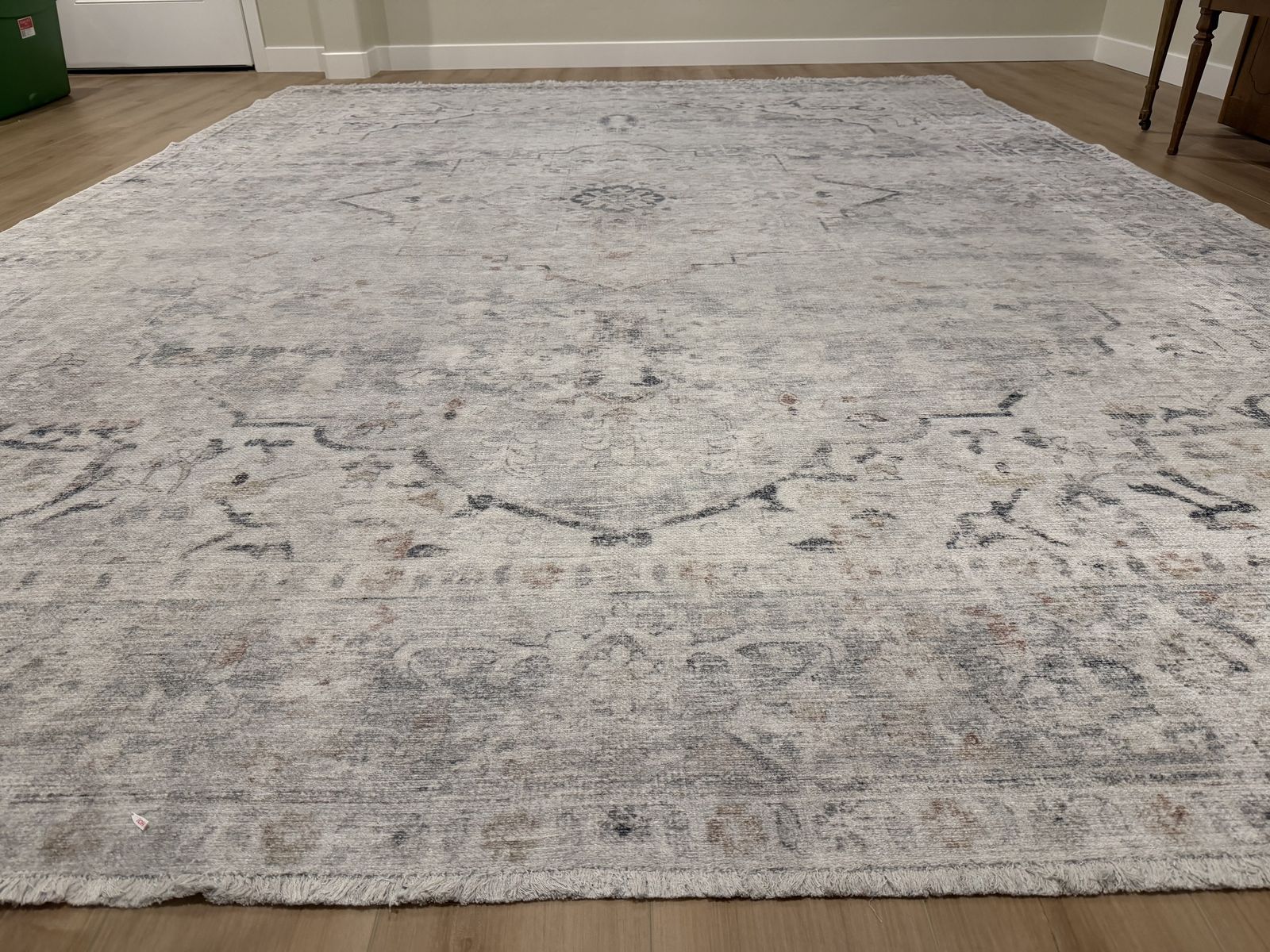Caria Collection Ivory and Grey Area Rug 9' x 12'